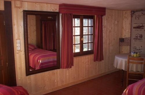 Bed and Breakfast Manoir Du Val Harangt Mardilly Zimmer foto