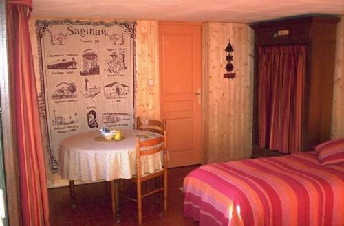 Bed and Breakfast Manoir Du Val Harangt Mardilly Zimmer foto