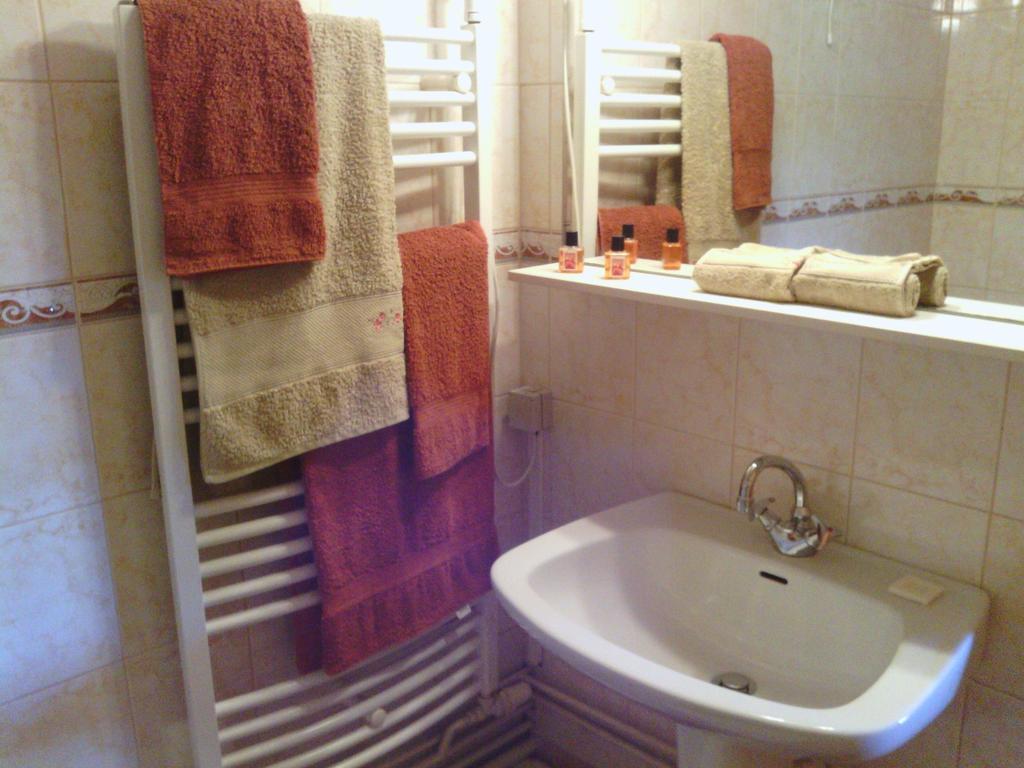 Bed and Breakfast Manoir Du Val Harangt Mardilly Zimmer foto